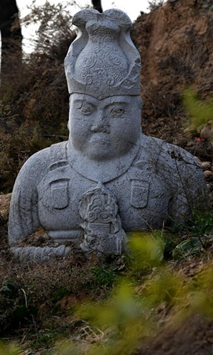 Photo taken on Nov. 27, 2016 shows a stone sculpture at Jianling Mausoleum, the tomb of Emperor Suzong of the Tang Dynasty (618-907), in Liquan County, northwest China's Shaanxi Province. The ancient tomb sculptures occupy a very important position in the history of Chinese art, its distinctive style features directly from Chinese traditional culture, especially in the Tang Dynasty. (Xinhua/Tao Ming)
