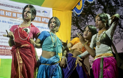  Indian transgenders perform dance in Calcutta, capital of eastern Indian state West Bengal, April 30, 2013. Several transgender and sex worker associations participated in an awareness program to encourage their acceptance in society. (Xinhua/ Tumpa Mondal) 