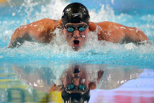 Ryan Lochte competes in the men's 100 meters individual medley final during the 2012 World Short Course Championships on Sunday. Photo: CFP