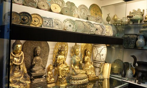 Items on sale at Cang Bao Lou 
Photo: Sun Shuangjie/GT