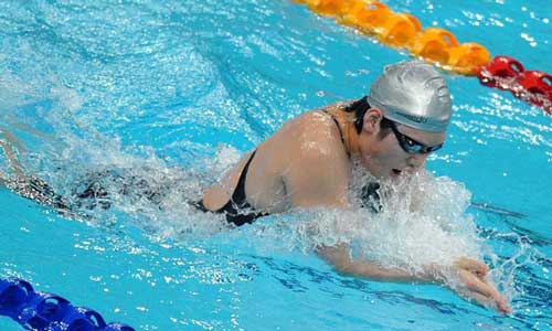 Olympic champion Ye Shiwen of China competes during the women's 200m medley final at the short course swimming World Cup 2012 in Beijing, capital of China, on Nov. 2, 2012. Ye claimed the title of the event with a time of 2:06.10. Photo: Xinhua