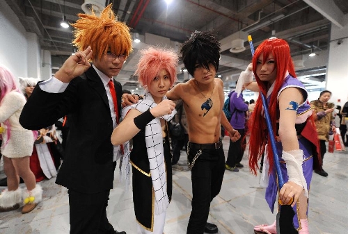 Cosplay enthusiasts perform during the 12th Shanghai comic convention held at Shanghai World Expo Exhibition and Convention Center in Shanghai, east China, Feb. 23, 2013. (Xinhua/Lai Xinlin) 