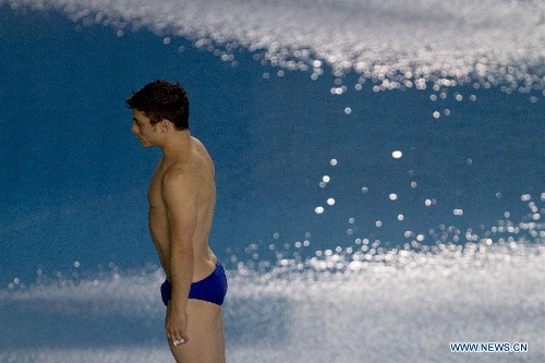 Yahel Castillo of Mexico competes during the 3m springboard men's singles final at the International Swimming Federation (FINA) Diving World Series 2013, in Guadalajara, Jalisco, Mexico, on May 25, 2013.(Xinhua/Alejandro Ayala)  