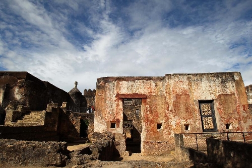 Photo taken on April 28, 2013 shows a scene of Fort Jesus in Mombasa, Kenya. The Fort, built by the Portuguese in 1593-1596 to the designs of Giovanni Battista Cairati to protect the port of Mombasa, is one of the most outstanding and well preserved examples of 16th Portuguese military fortification and a landmark in the history of this type of construction. The Fort's layout and form reflected the Renaissance ideal that perfect proportions and geometric harmony are to be found in the human body. The property covers an area of 2.36 hectares and includes the fort's moat and immediate surroundings. The UNESCO added the Fort Jesus to World Heritage List as a cultural site in 2011. (Xinhua/Meng Chenguang) 