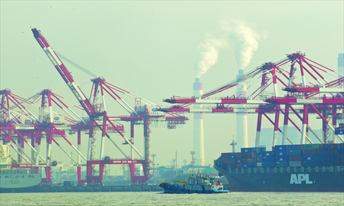 A cargo ship anchored at the port of Waigaoqiao in Shanghai Photo: CFP
