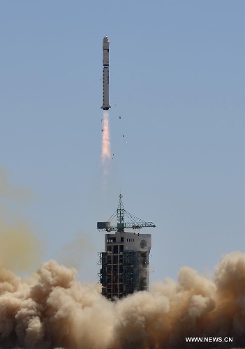 A Long March-2D carrier rocket carrying a high-definition earth observation satellite 