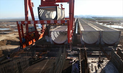 A section of a water viaduct is placed in Pingdingshan during the construction of the central route of the South-to-North Water Diversion project. Photo: CFP