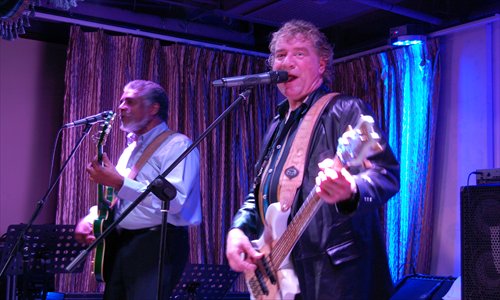 LMT Connection bassist/singer John Irvine at the Beijing CD Blues Festival on May 12. Photos: Courtesy of Zhang Ling, Jonny Clement Brown/GT