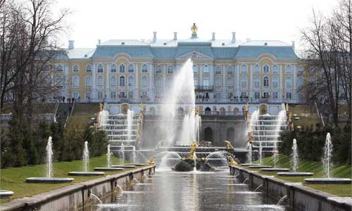 A general view of the fountains is seen in the photo taken at the Peterhof Palace near St. Petersburg, Russia, on April, 29, 2012. The season of the fountains of the Peterhof Palace was opened to the public from Sunday. Every year tourists from all over the world flock to see the ornate palaces and giant golden cascade of fountains of the Peterhof, which is located on a bluff above the Finnish Gulf outside Russia's second city of St. Petersburg. Photo: Xinhua
