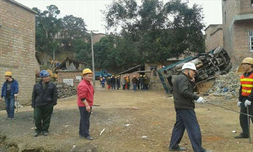 About 100 workers from the China Railway Tunnel Group smashed the property of villagers in Funing county of Yunnan Province in revenge, they said, for the beating of two workers. Photo: CFP

