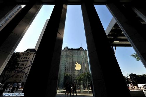 The new iPod nano is displayed during an Apple special event in San Francisco, the United States, September 12, 2012. Apple on Wednesday unveiled iPhone 5, its latest generation of smartphone that features bigger display and support for faster LTE wireless network. Photo: Xinhua