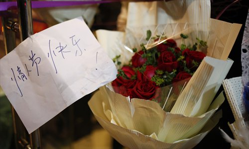 A bunch of roses can fetch 500 yuan on Valentine's Day. Photo: Cai Xianmin/GT