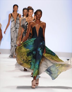 The Project Runway season 9 finale runway show Photo: CFP