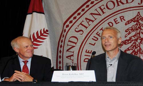 American scientist Dr Brian K. Kobilka (R) speaks during a press conference at Stanford University, California, October 10, 2012. American scientists Robert J. Lefkowitz and Brian K. Kobilka won the 2012 Nobel Prize in Chemistry, Staffan Normark, Permanent Secretary of the Royal Swedish Academy of Sciences, announced on Wednesday. Photo: Xinhua
