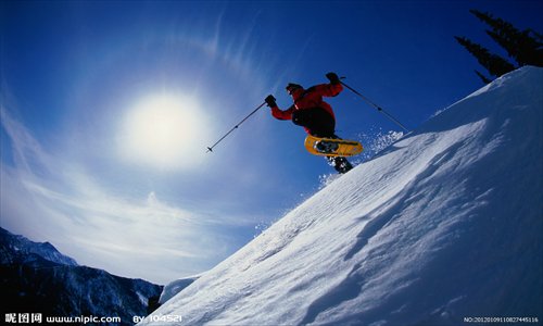 Shanghai residents have easy accesses to skiing resorts in Zhejiang Province. Photo: nipic.com
