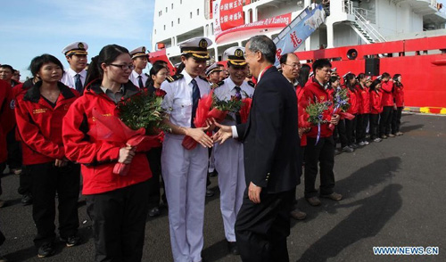 The ambassador to Iceland Su Ge welcomes the arrival of China's icebreaker Xuelong, or 