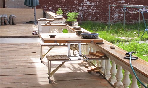 The terrace of Nest Motel in Lhasa 