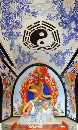 The God of fire and the Eight Diagrams in a temple in Shanxi Province.Photo: CFP