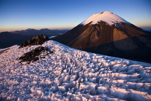 Parinacota Volcano (Photo Source: sci.sina.com)