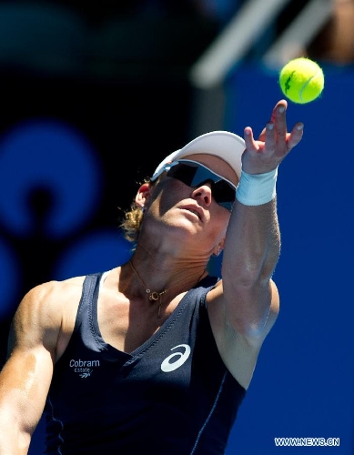 Samantha Stosur of Australia serves the ball during her first round women's singles match against Chang Kai-Chen of Chinese Taipei on the first day of 2013 Australian Open tennis tournament in Melbourne, Australia, Jan. 14, 2013. Samantha Stosur won 2-0 to enter the next round. (Xinhua/Bai Xue) 