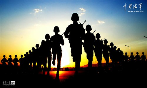 Chinese Marine Corps under the Navy of the Chinese People's Liberation Army (PLA) conducted an amphibious combat training recently.Photo:navy.81.cn