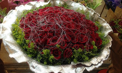 Flower bouquets and gift boxes on sale at the Shanghai Caojiadu Flower Market, the city's largest flower wholesale market. Photos: Yang Zhenqi/GT