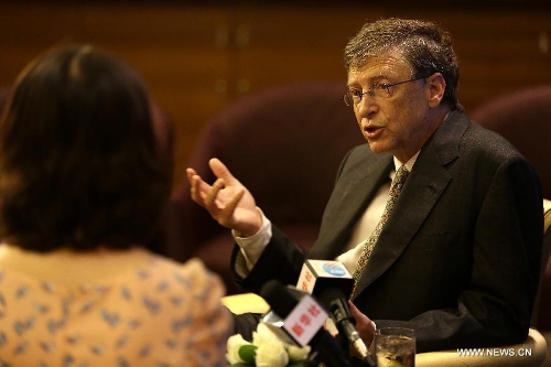 Bill Gates, co-chair and trustee of Bill and Melinda Gates Foundation, receives an exclusive interview with the Xinhua News Agency during the Boao Forum for Asia (BFA) Annual Conference 2013 in Boao, south China's Hainan Province, April 8, 2013. (Xinhua/Jin Liwang) 