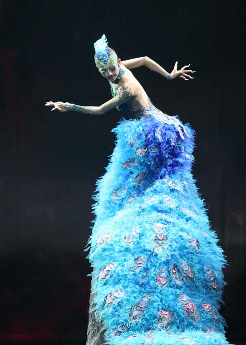 Dancer master Yang Liping performs the dance drama 