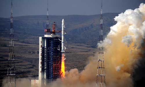 The Long March 2C carrier rocket carrying two satellites blasts off from the launch pad at the Taiyuan Satellite Launch Center in Taiyuan, capital of north China's Shanxi Province, Oct. 14, 2012. Satellite A and Satellite B, which form Shijian (practice)-9 satellites, successfully entered preset orbits on Sunday morning. Photo: Xinhua