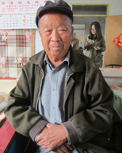 Mo's father Guan Yifan, 90, remains in good health. Photo: Xu Ming/ Global Times
