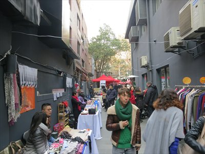 Pop-up markets sell everything from retro clothing to eco bags and handmade jewelry. Photos: Courtesy of The Flea Market