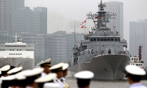 The HMNZS Te Mana, a Royal New Zealand Navy Anzac-class frigate, arrives in Shanghai Thursday for a five-day visit. The 118-meter-long frigate carries 174 crew members and officials on board. It is slated to visit South Korea next. Photo: Yang Hui/GT
