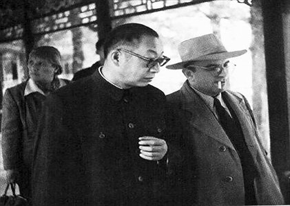 Chen Hansheng (left) and Israel Epstein  