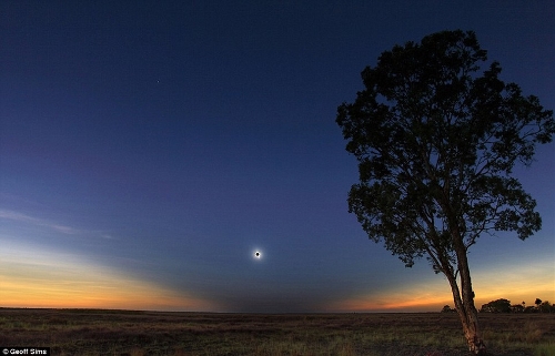 The photo collection feature some stunning sights. But as well as celebrating beauty, the collection helps to reflect increasing worry over light pollution. These are part of The World at Night's annual “Earth and Sky