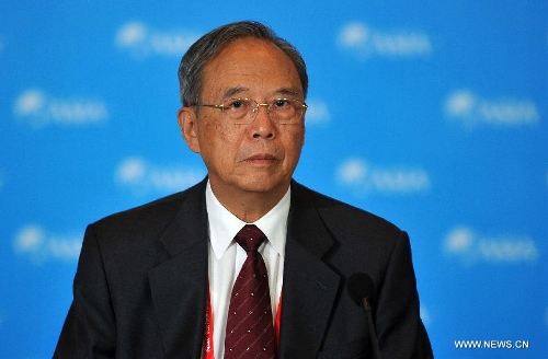 Zeng Peiyan, vice chairman of the Board of Directors of the Boao Forum for Asia (BFA), is present at the BFA General Meeting of Members in Boao, south China's Hainan Province, April 5, 2013. The BFA General Meeting of Members was held in Boao on Friday. (Xinhua/Guo Cheng)&nbsp; 