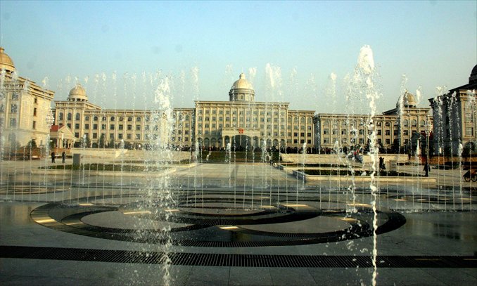 The government building of Loudi, Hunan Province. Photo: CFP