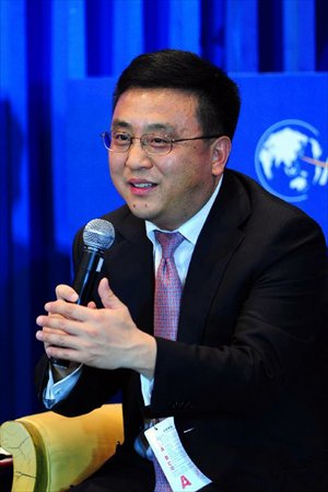 Zhang Yaqin, corporate vice president of Microsoft Corporation, speaks at a panel discussion titled 