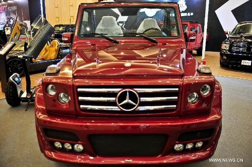 Photo taken on April 27, 2013 shows a Mercedes-Benz G500 vehicle at the 2013 China (Tianjin) International Automobile Industry Exhibition in Tianjin, north China. The exhibition kicked off on Saturday, displaying over 500 vehicles. (Xinhua/Zhai Jianlan)&nbsp; 