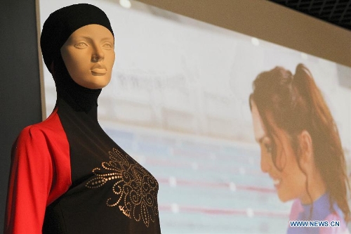 Photo taken on April 24, 2013 shows the creation at the Muslim women's fashion exhibition held in Sydney, Australia. The exhibition displayed works of Australian designers' new generation. (Xinhua/Jin Linpeng) 