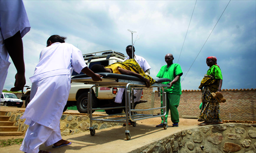 nset: MSF volunteers provide humanitarian aid to the victims of sexual violence in the African country Burundi in 1993. Photo: Francois Dumont

