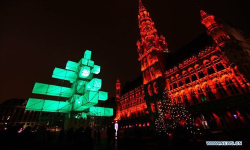 A 24-metre-high electronic Christmas tree is illuminated at Grand Place in Brussels, capital of Belgium, November 30, 2012. Photo: Xinhua