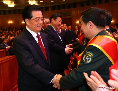 Chinese leaders Hu Jintao, Xi Jinping, Wu Bangguo,Wen Jiabao, Jia Qinglin, Li Keqiang, Zhang Dejiang, Yu Zhengsheng, Liu Yunshan, Wang Qishan and Zhang Gaoli attend an art performance, extending Spring Festival greetings to the military and the people in Beijing, capital of China, Feb.1, 2013. (Xinhua/Zha Chunming) Related:Performance of servicemen, civilians held in BeijingBEIJING, Feb. 1 (Xinhua) -- Chinese senior leaders attended a joint art performance of the military and civilians at the Great Hall of the People on Friday night to greet the coming Lunar New Year.At present were Hu Jintao, Xi Jinping, Wu Bangguo, Wen Jiabao, Jia Qinglin, Li Keqiang, Zhang Dejiang, Yu Zhengsheng, Liu Yunshan, Wang Qishan and Zhang Gaoli.&nbsp; Full story&nbsp;&nbsp;
