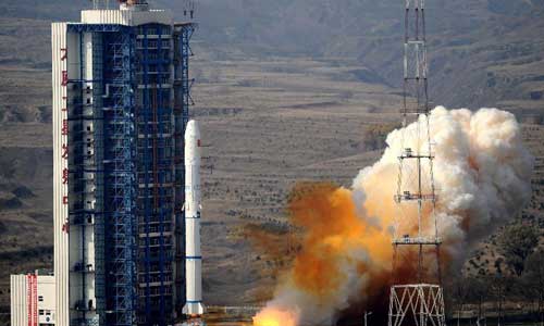 The Long March 2C carrier rocket carrying two satellites blasts off from the launch pad at the Taiyuan Satellite Launch Center in Taiyuan, capital of north China's Shanxi Province, Oct. 14, 2012. Satellite A and Satellite B, which form Shijian (practice)-9 satellites, successfully entered preset orbits on Sunday morning. Photo: Xinhua