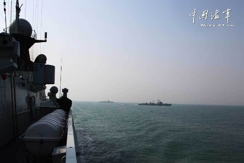 Highlights from the live ammunition drill held by Type 054A frigates of China's East China Sea Fleet from Feb. 28 to Mar. 5.  (Source: navy.81.cn)