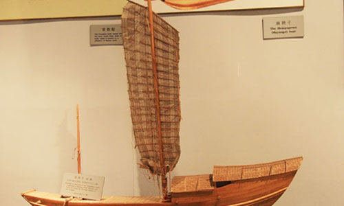 A model of a Mayangzi or a hemp-sprout boat displayed in the Quanzhou Maritime Museum. This type of boat originated in Mayang, central China's Hubei Province, and was commonly found on the upper reaches of the Yangtze River during the Ming and Qing Dynasties. Photo: CRIENGLISH.com