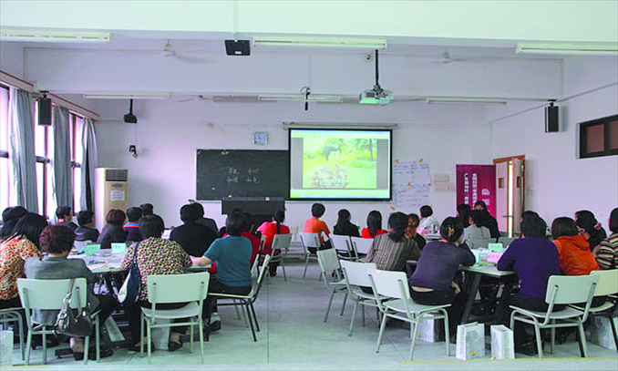Female village officials have class in Shantou University, Guangdong Province. Photo: qipu.stu.edu.cn