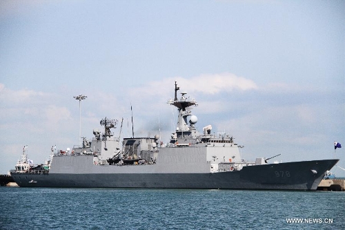 A South Korean warship docks at Singapore's Changi Naval Base, May 13, 2013. Warships from Australia, France, India, Indonesia, South Korea and Singapore docked at Singapore's Changi Naval Base for display as part of the upcoming International Maritime Defense Exhibition Asia in Singapore on May 14 to 16. (Xinhua/Hu Juanxin) 