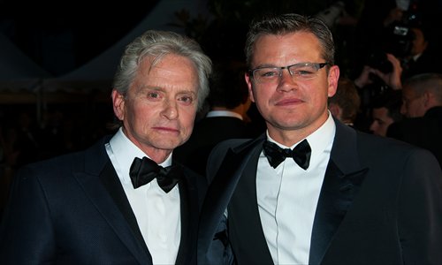 Michael Douglas (left) and Matt Damon Photo: IC