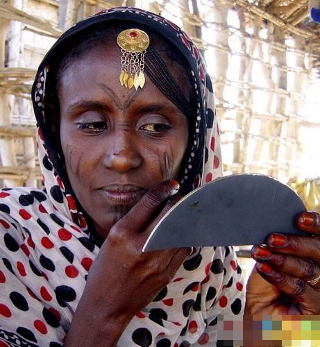Facial tattoo in Africa (Photo Source: forum.news.cn)