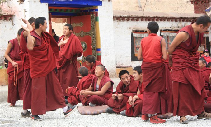 Monks engage in their daily afternoon debate in the Sera Monastery in Lhasa on March 6. Photo: Xuyang Jingjing/GT